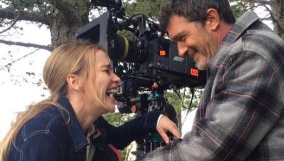 Antonio Banderas, con la actriz Piper Perabo, en el rodaje de su anterior filme, ‘Black Butterfly’.