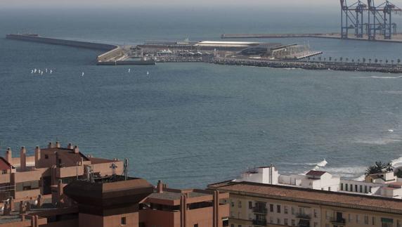 Vista del dique de Levante, donde se prevé ejecutar el proyecto. 