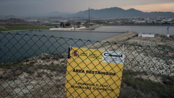 En los primeros momentos, las autoridades franquistas coincidieron con EEUUen que hacía falta una limpieza "rápida y silenciosa" para no perjudicar la imagen turística del pueblo. 