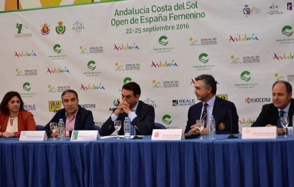 Del Cid, Bendodo, Fernández, Salaverri y Fontán, durante la presentación del Andalucía Costa del Sol-Open de España femenino. :: sur
