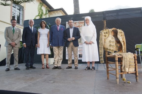 Pozo canta a los lazos del toreo con el arte