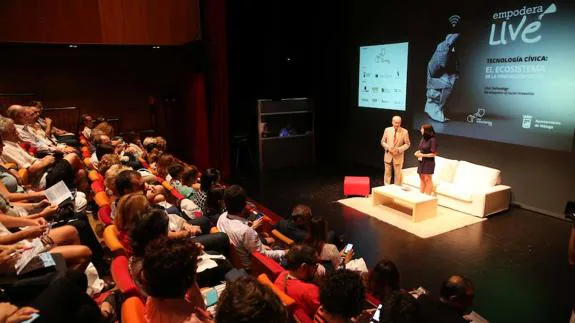 De la Torre y Rueda, en la inauguración del ciclo. 