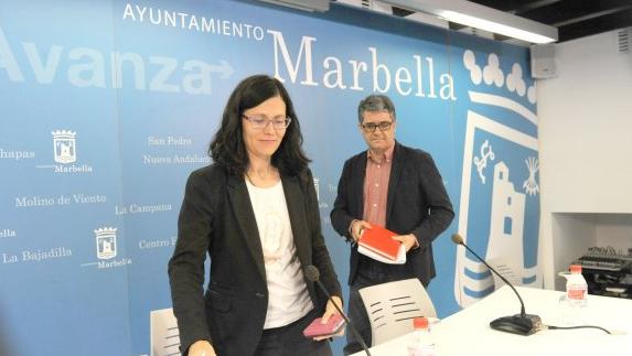 Isabel Pérez y Javier Porcuna, ayer en el Ayuntamiento.