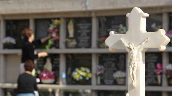 Los cementerios de Málaga abrirán de 8 a 19 horas durante el puente de noviembre