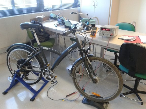 Prototipo del proyecto de creación de energía a través de bicicletas estáticas. :: josé ramón de andrés