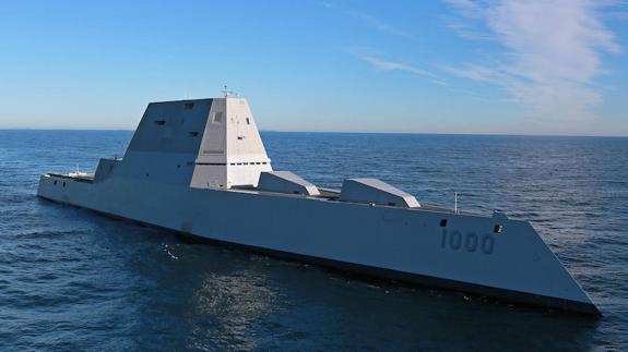 El destructor estadounidense ‘USS Zumwalt’ dispara proyectiles que cuestan 713.600 euros cada uno.