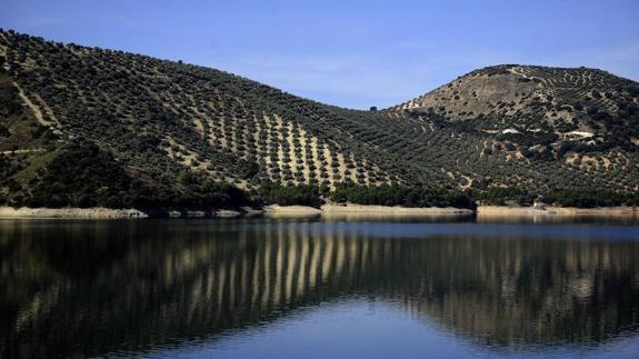 Vista del pantano de Iznájar en la provincia de Córdoba.