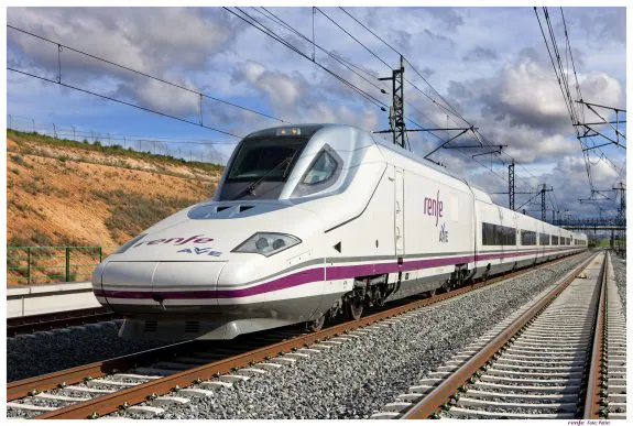 Tren de Alta Velocidad (AVE) fabricado por Talgo. :: r. c.