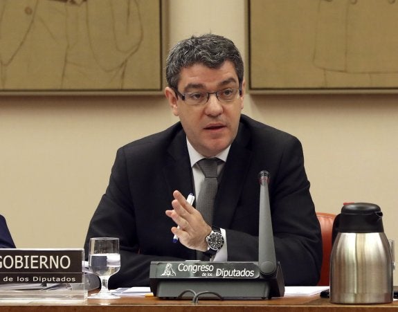 El Gobierno quiere convertir la rebaja del bono social en una ayuda directa