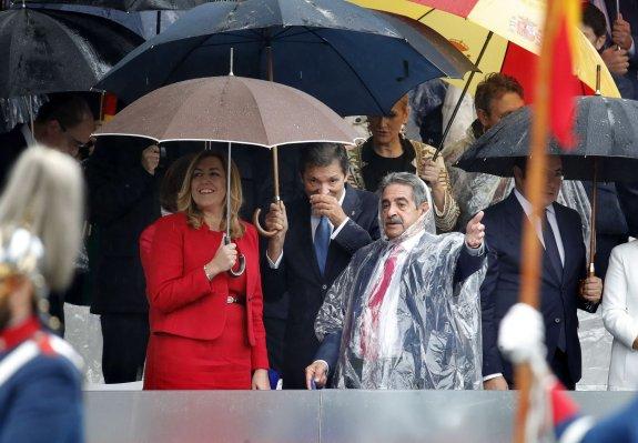 Susana Díaz con los presidentes de Asturias (Javier Fernández), de Cantabria (Miguel Ángel Revilla) y Madrid (Cristina Cifuentes) el pasado octubre. 
