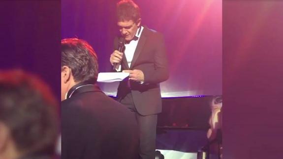 Banderas durante la celebración. 