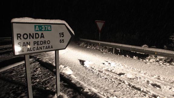 Una de las carreteras que se vio afectada fue A-374.