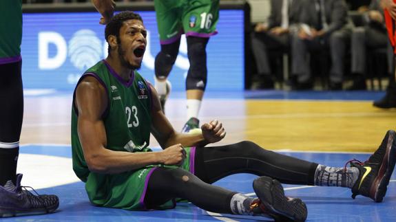 Brooks celebra una acción en el partido del miércoles ante el Valencia. 