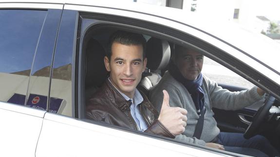 Luis Hernández, tras el examen médico.