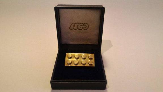 Subastan el bloque de LEGO más caro de la historia por más de 18.000 euros