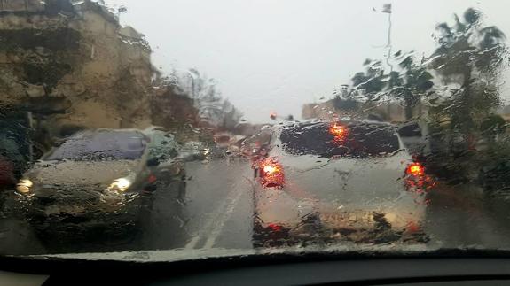 Las precipitaciones están siendo localmente fuertes.