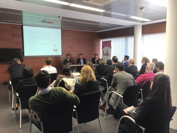 Un momento de la reunión. 