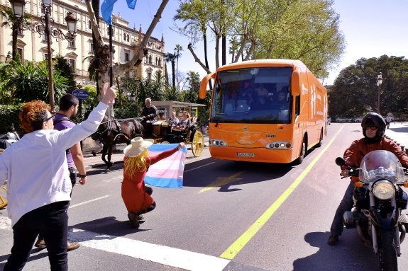 INCIDENTES EN LA PROTESTA CONTRA EL BUS DE 'HAZTE OÍR'  EN SEVILLA