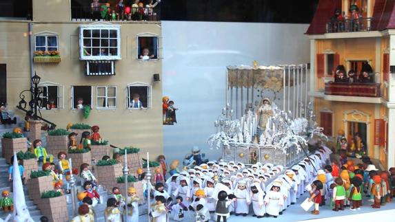 La Virgen del Rocío en la Tribuna de los Pobres, en versión Playmobil