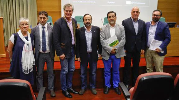 Soledad Valdés, Rafael Ventura, Gunter Pauli, Jorge Baro, Andrés Alcántara, Javier Noriega e Ignacio Lillo. 