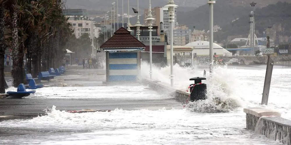El temporal ha afectado a todo el litoral de la capital