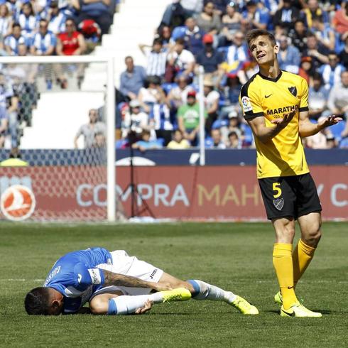 Llorente se lamenta tras un acción con Guerrero 