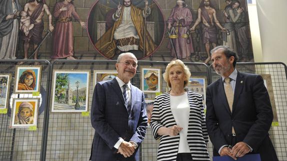 De la Torre, Becerril y Lara inauguraron las jornada en el Colegio de Abogados de Málaga. 