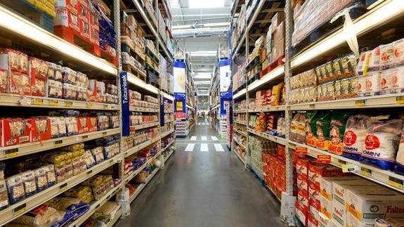 Dos trabajadores hospitalizados por un accidente laboral en Makro