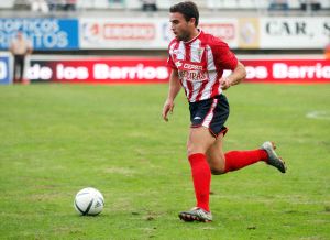 REGRESO.  Curro volverá al 'once' titular después de estar varias  jornadas        inactivo por culpa de una lesión. / SUR