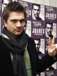 Juanes recuerda que 'La vida... es un ratico'