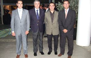 SATISFECHOS. Un grupo de directivos de Alcaidesa Golf al inicio del acto de inauguración.