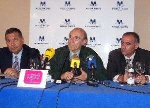 PRESENTACIÓN. Domínguez, Hernández y Emilio Guerra. / P. H.