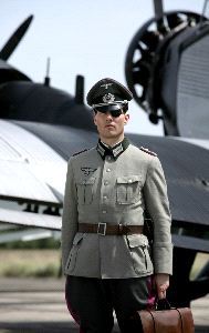 LA PELÍCULA. Tom Cruise, caracterizado del oficial alemán. / SUR