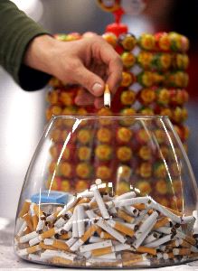 DESEO. La mayoría de los fumadores quieren dejar el tabaco.