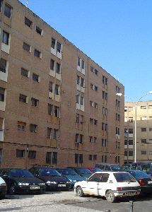 PABELLONES. Las viviendas militares de Melilla tienen muchos años y necesitan reparaciones. / SUR