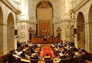 PLENO. El Parlamento Andaluz acogerá una sesión por última vez durante esta legislatura. / EFE. ARCHIVO
