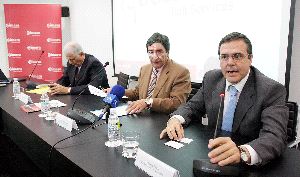 Acciona presenta a los empresarios la línea ferroviaria entre el puerto y Barcelona