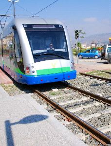 POLÉMICA. Los partidos se niegan a la llegada del tranvía. / E. G.