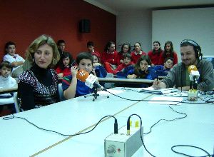 PROGRAMA. Alumnos y profesores participaron en 'La hora del Campo de Gibraltar'. / SUR