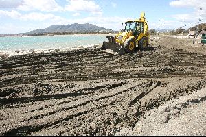 El litoral se regenera con arena de río, canteras y obras