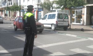 MULTAS. La Policía Local transmitirá la información sobre las infracciones al Patronato, que gestionará el cobro. / M. P.