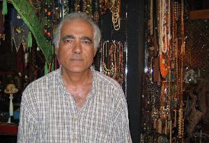 Fidel Balaghi, artesanía africana: «Tenemos más de mil artículos artesanales»