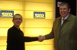 COLABORACIÓN. Narváez y Soria, tras firmar el acuerdo. / SUR