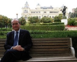 A pocos meses del ecuador de este mandado, niega que sea una legislatura 'light' y sostiene que siguen impulsando «más iniciativas que nunca». / SALVADOR SALAS