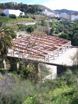 El complejo estaría junto a la piscina cubierta. / E. C.