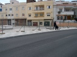 Finalizarán la plaza sobre el nuevo aparcamiento. / E. C.