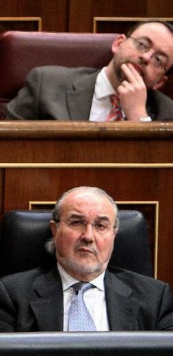 El ministro de Economía, Pedro Solbes, ayer en el Congreso. / EFE