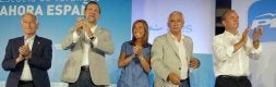 Rajoy calla y el PP aplaude