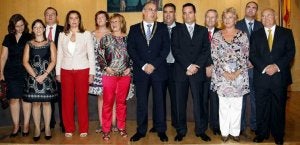 Los ex concejales socialistas y un tránsfuga arrebatan al PP la alcaldía de Benidorm