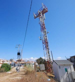 Vélez ordena retirar una antena sin licencia después de 14 años